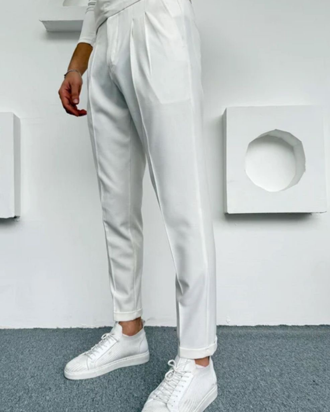 Beyaz Pileli Slim Fit Erkek Kumaş Pantolon