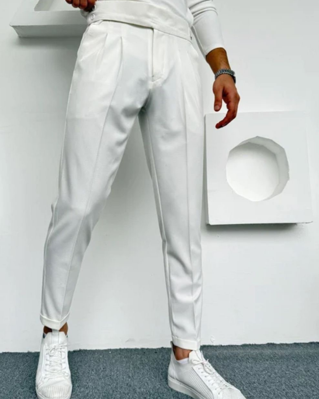 Beyaz Pileli Slim Fit Erkek Kumaş Pantolon