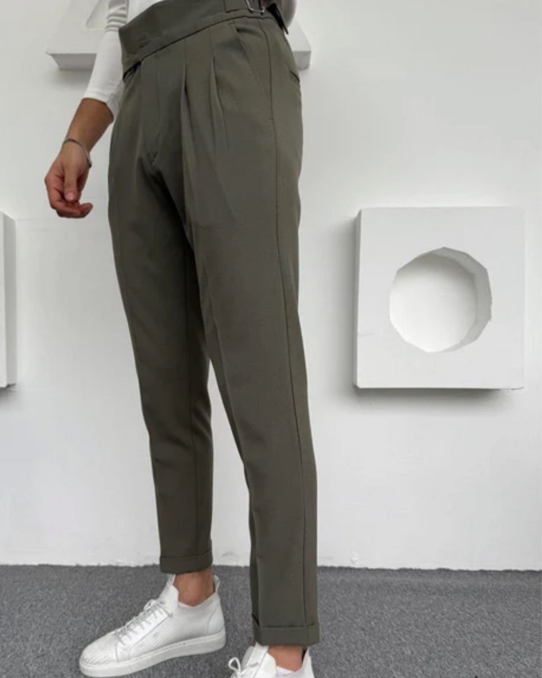 Beyaz Pileli Slim Fit Erkek Kumaş Pantolon