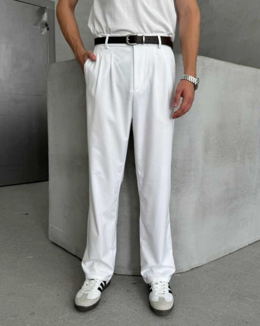 Beyaz Pileli Kumaş Pantolon