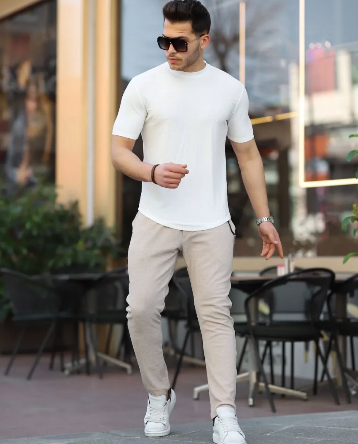 Bisiklet Yaka Ovel Kesim Tshirt - BEYAZ