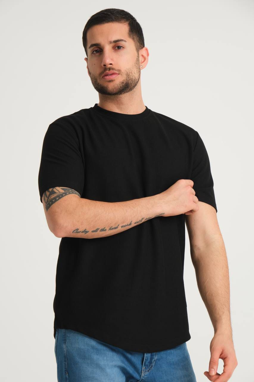 Bisiklet Yaka Ovel Kesim Tshirt - SİYAH