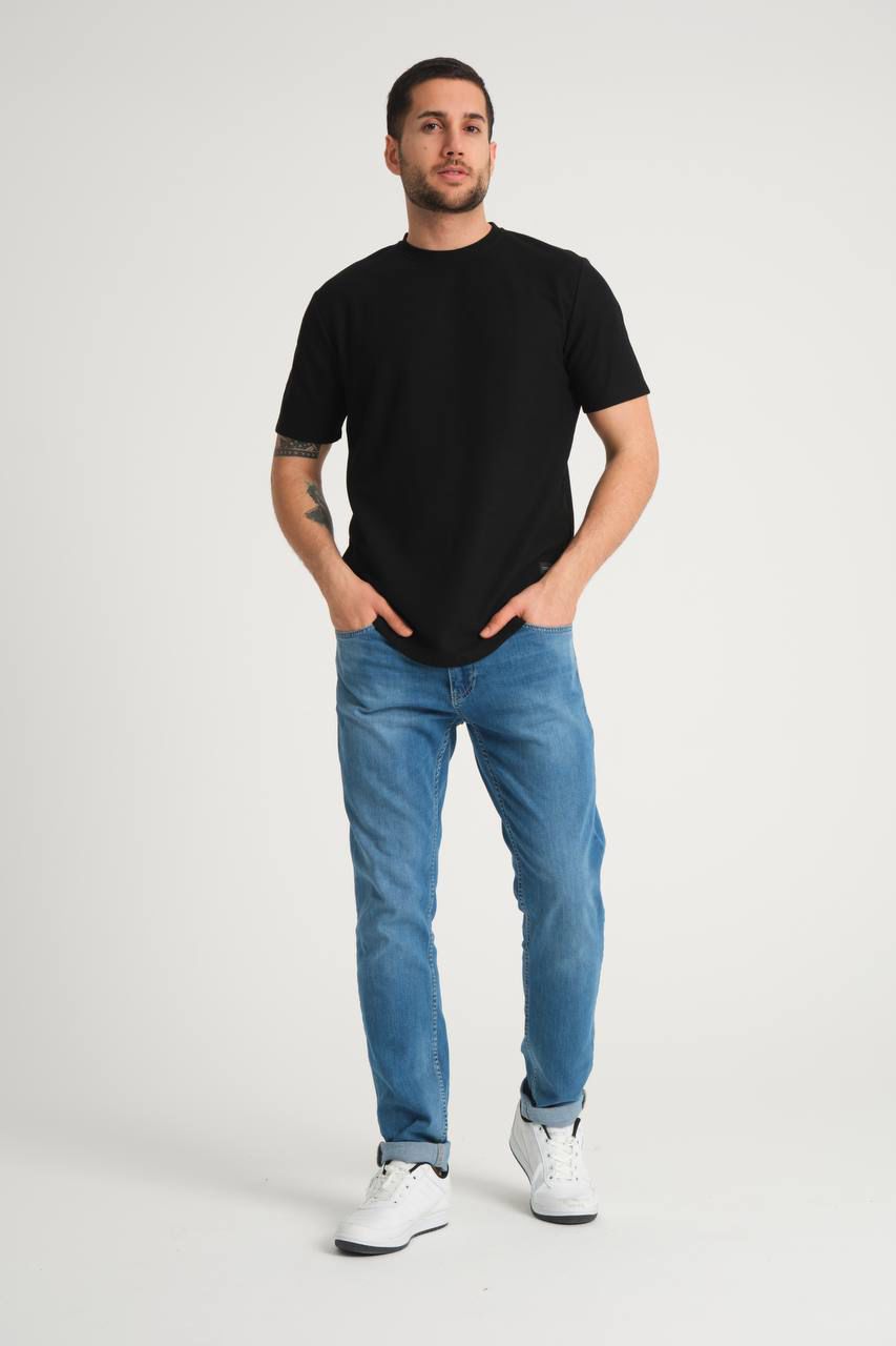 Bisiklet Yaka Ovel Kesim Tshirt - SİYAH