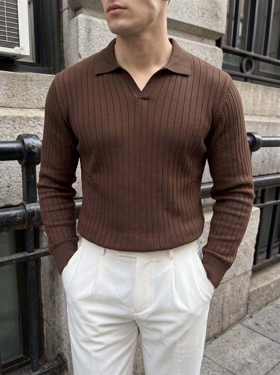 Old Money V Yaka Sweatshirt